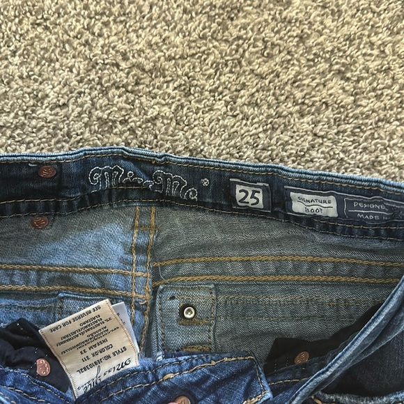 Miss me size 25 boot cut jeans with bling buttons dark wash - Picture 2 of 5